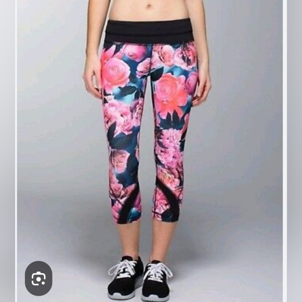 Lululemon Inspire Crop Size 8 Secret Garden